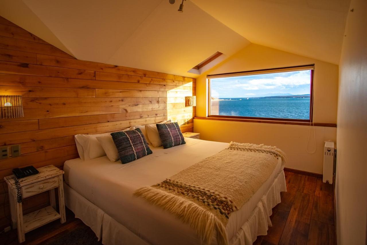 Weskar Lodge Hotel Puerto Natales Exteriör bild