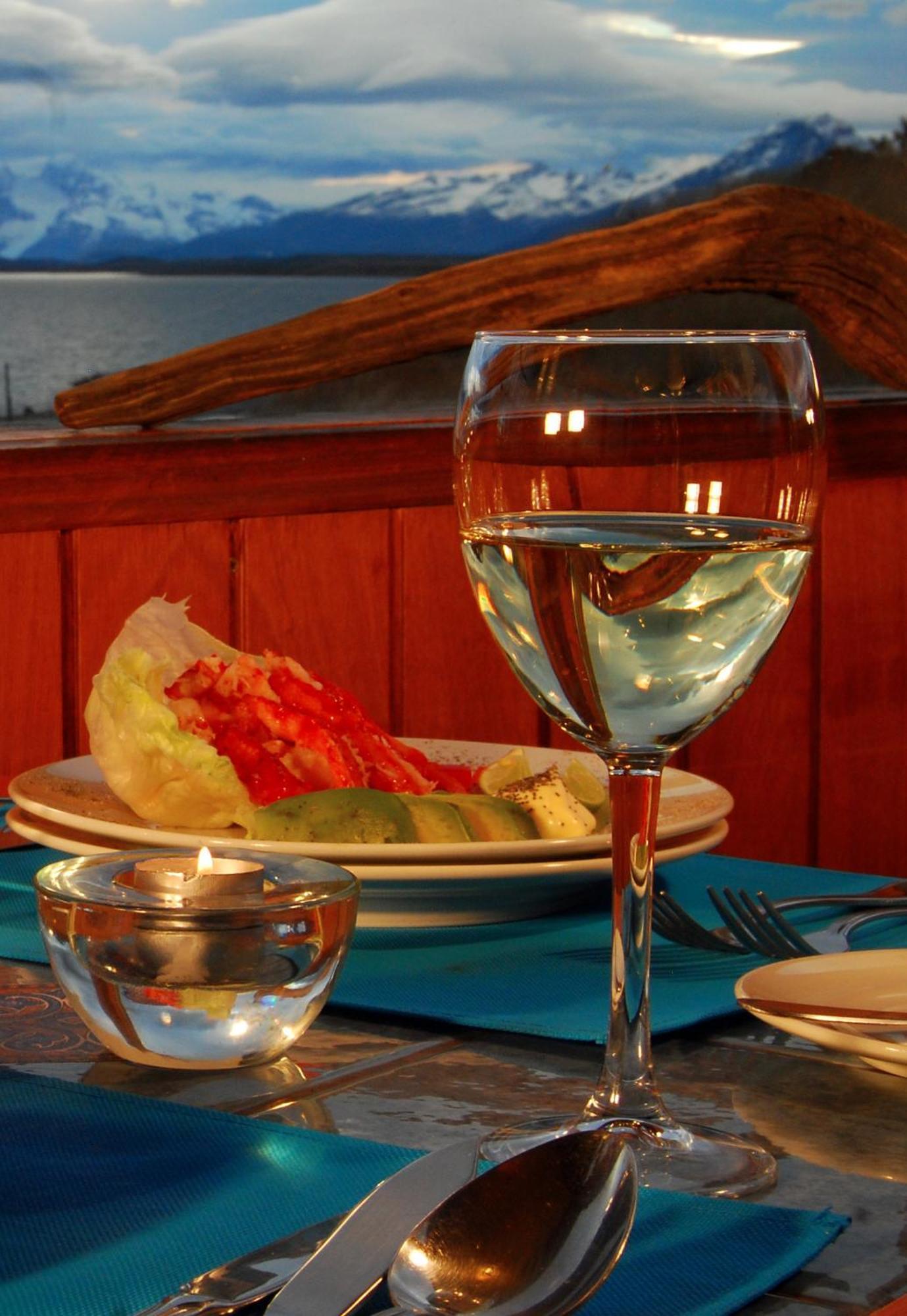 Weskar Lodge Hotel Puerto Natales Exteriör bild