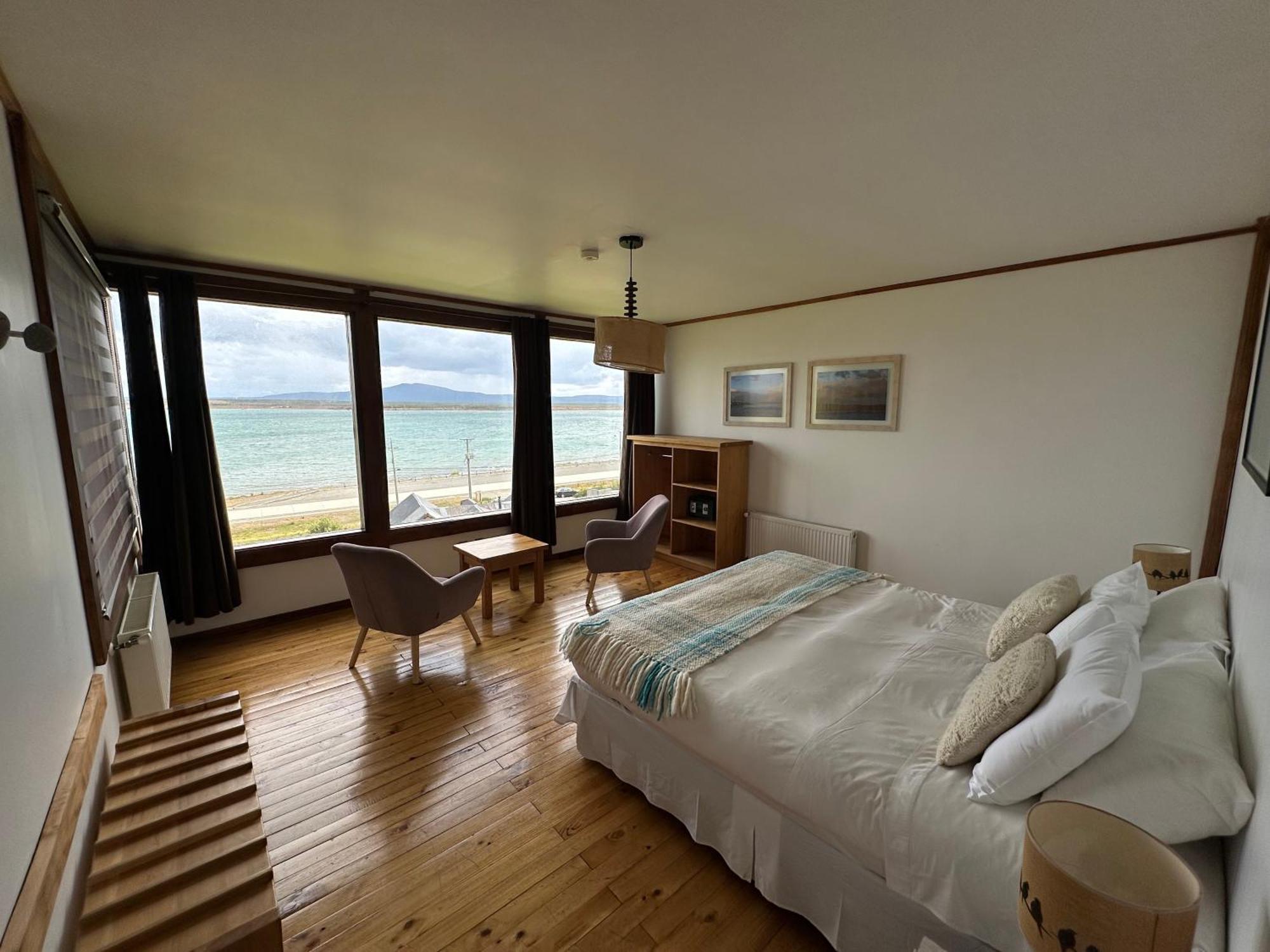 Weskar Lodge Hotel Puerto Natales Exteriör bild