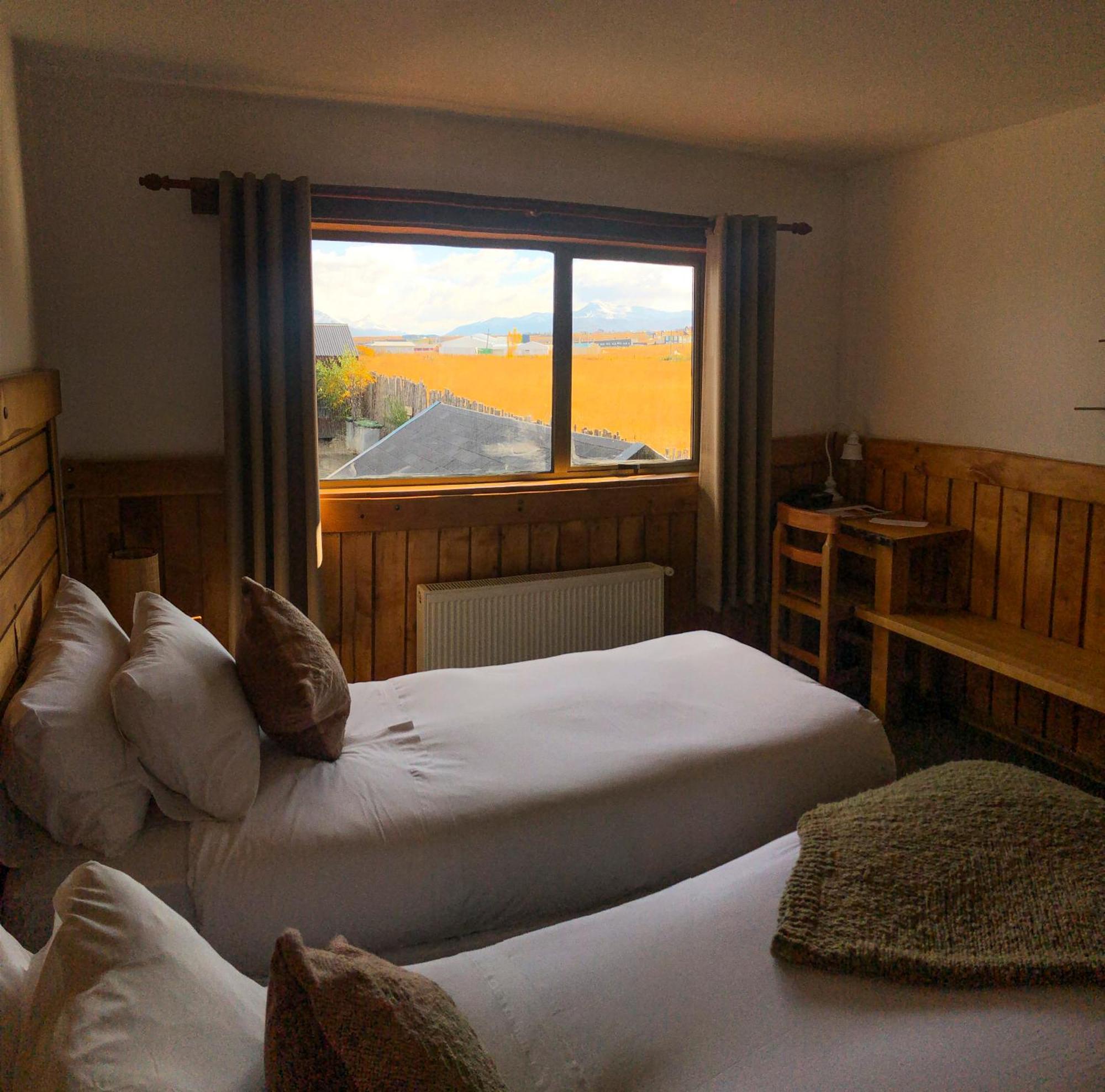 Weskar Lodge Hotel Puerto Natales Exteriör bild