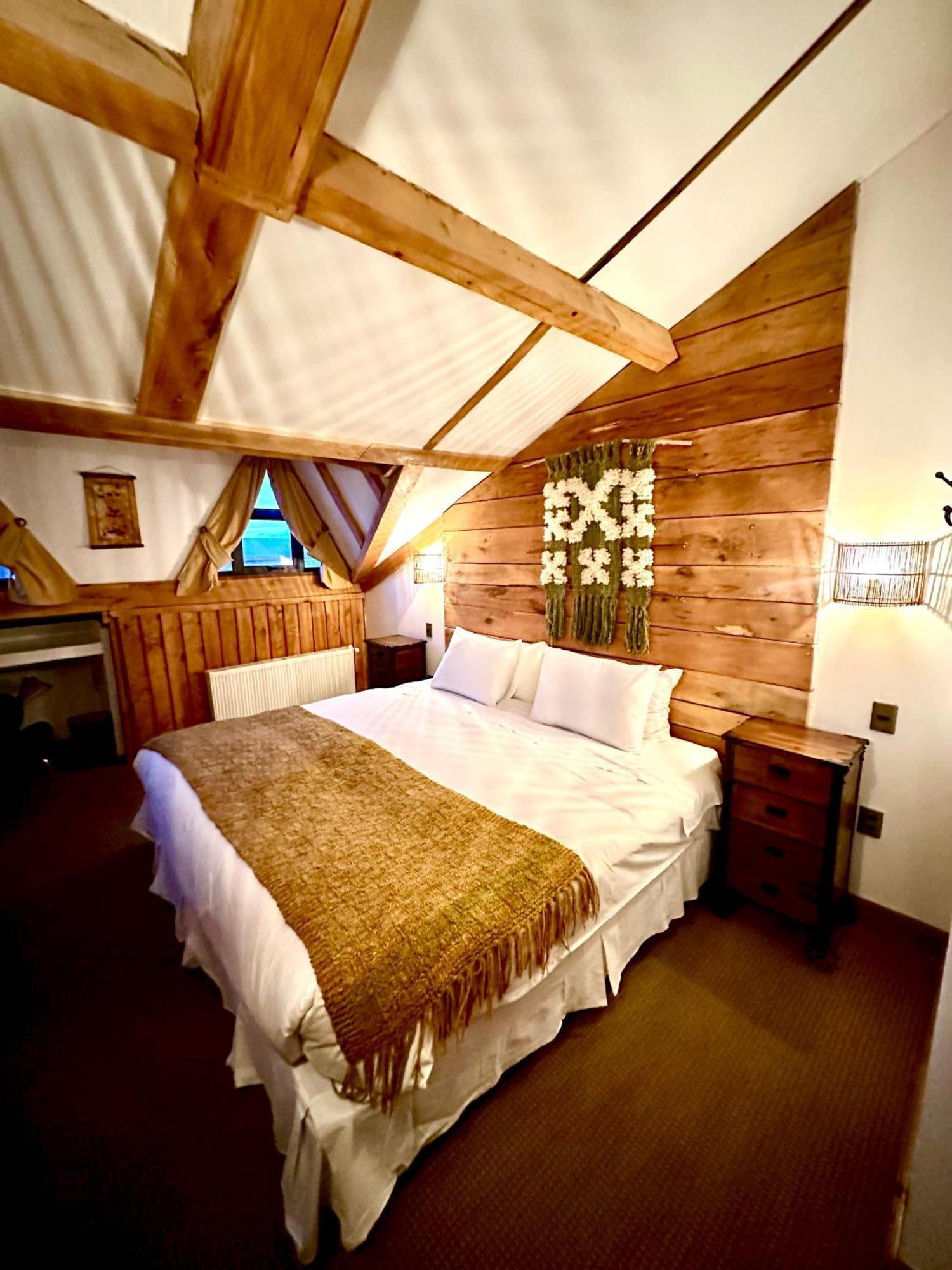 Weskar Lodge Hotel Puerto Natales Exteriör bild