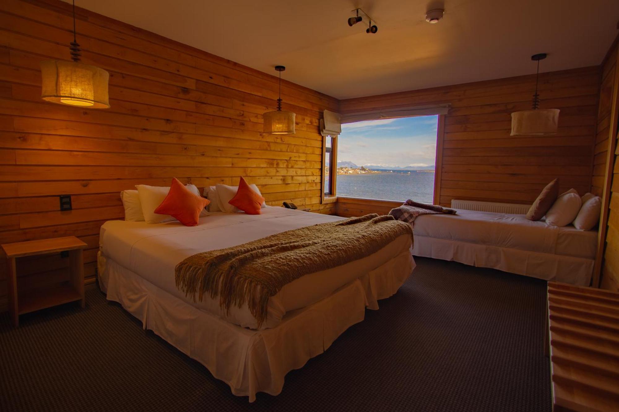 Weskar Lodge Hotel Puerto Natales Exteriör bild