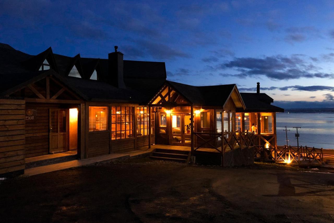Weskar Lodge Hotel Puerto Natales Exteriör bild